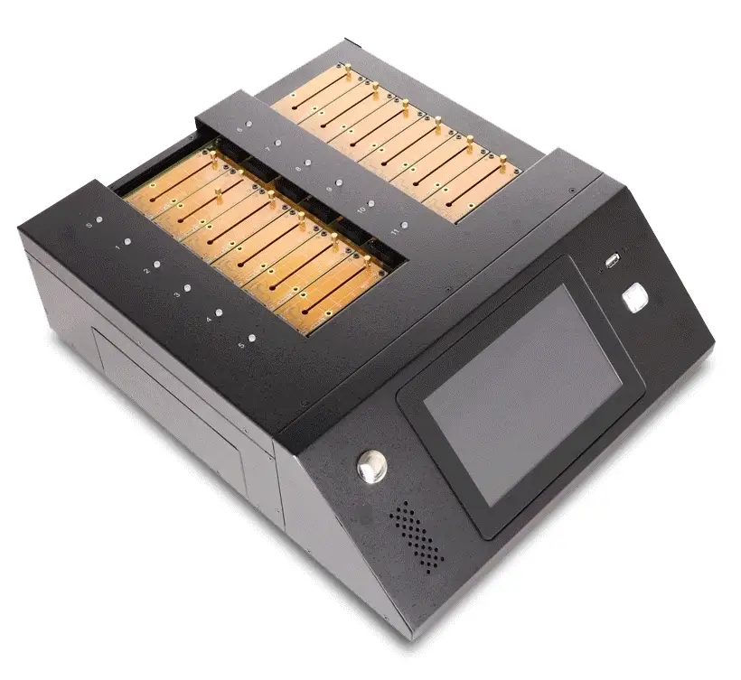 KanguruClone 11 M.2 NVMe SSD Pro Duplicator 1 KanguruClone-11-M2-NVMe-Pro-SSD-Duplicator-active-on.gif