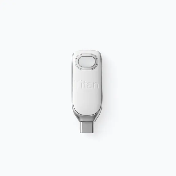 Titan Security Key 4 image 100